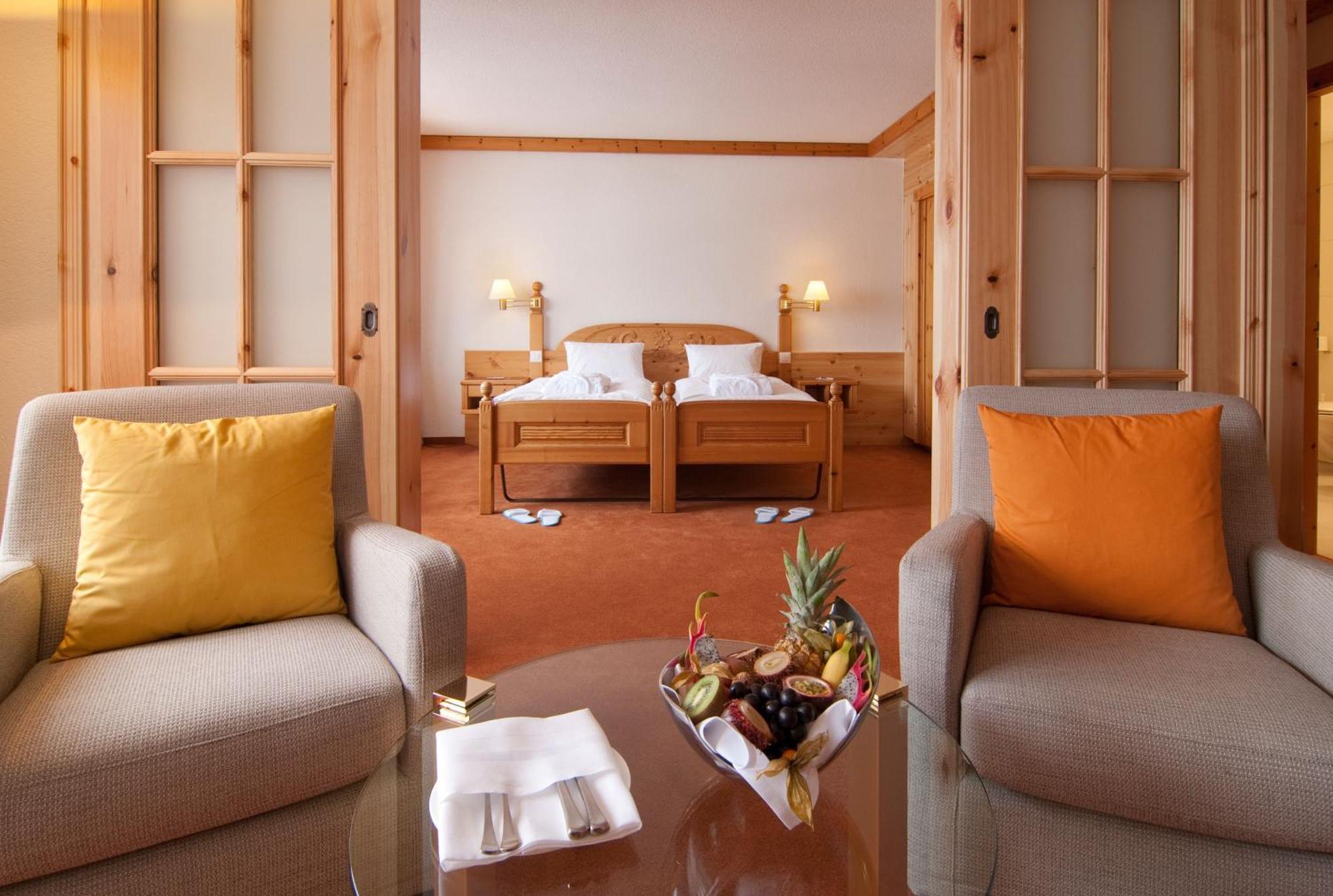 Junior Suite,1588053713:JPEG